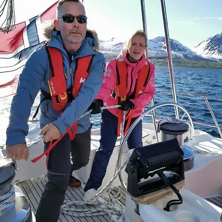 Liveaboard Sailing Tour In Islands * Harstad